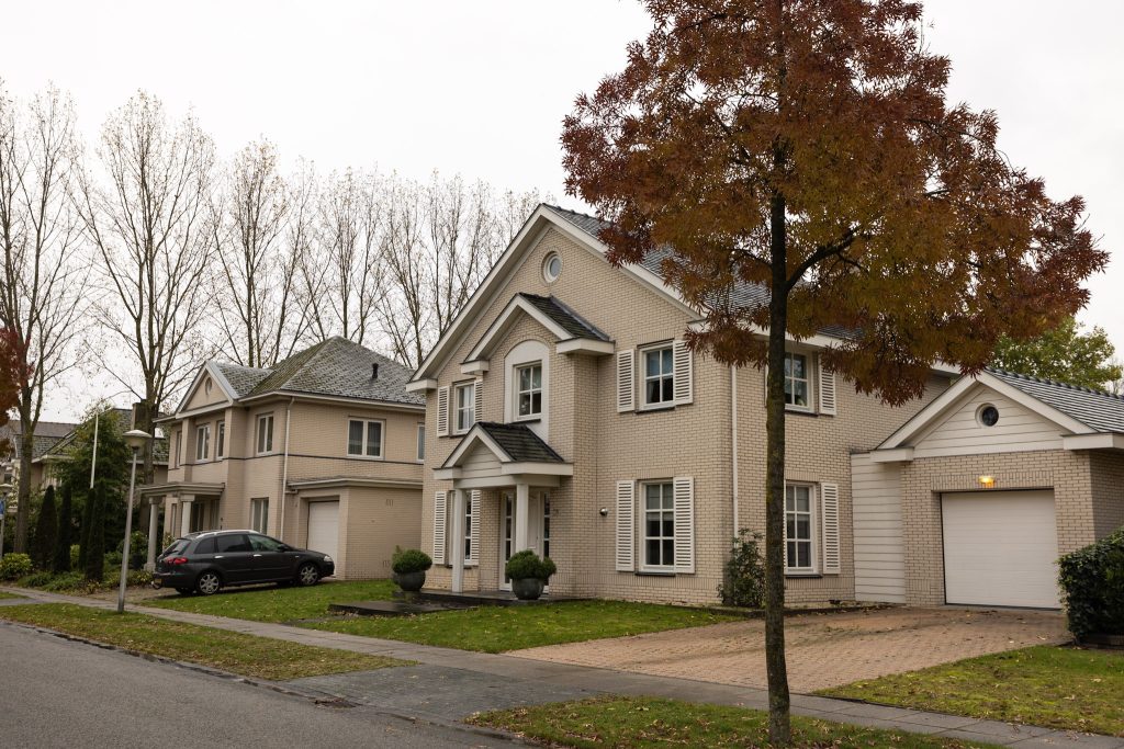 Amerikaanse huizen in Nederland. Straat.