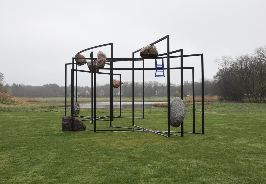 Museum Voorlinden. Kunstwerk: "MatterMotion" - ParaPosition. Alicja Kwade.