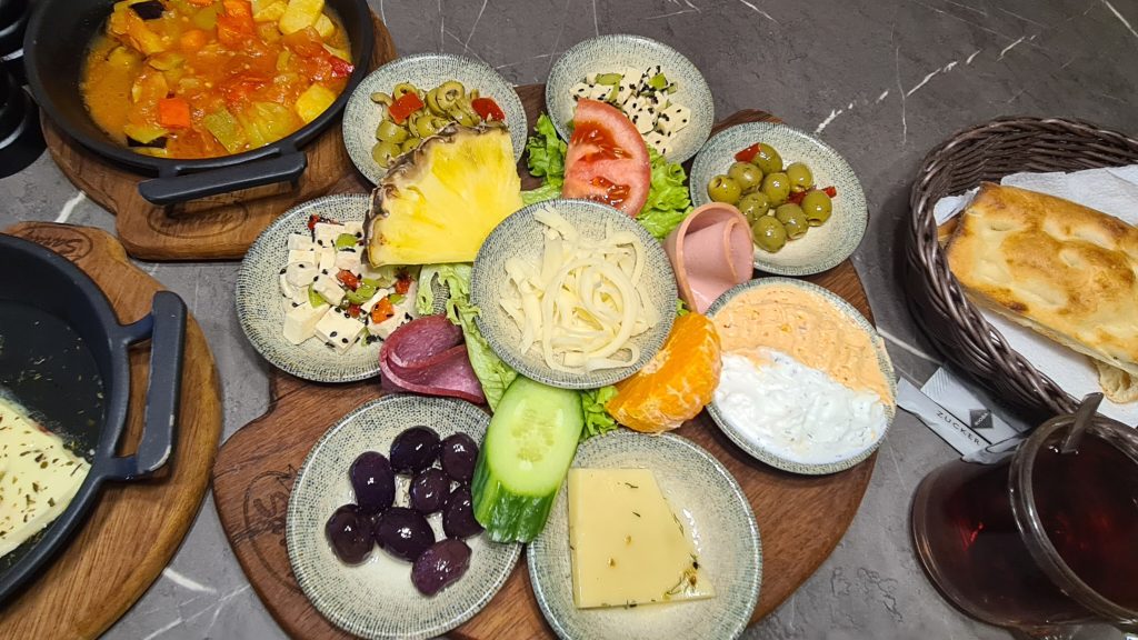 Turks ontbijt in Bonn.